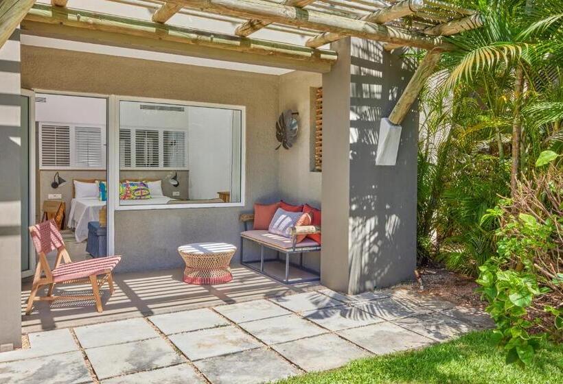 スーペリアールーム, Zilwa Attitude