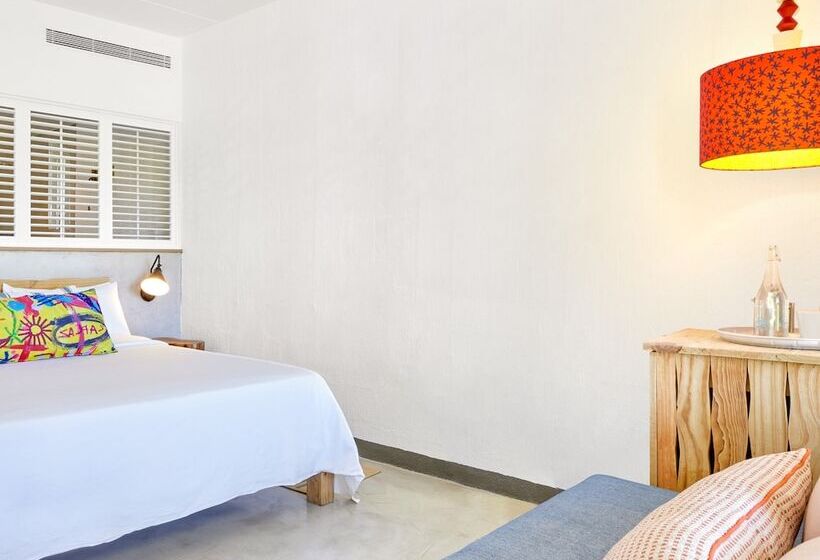 サイドシービュースーペリアールーム, Zilwa Attitude