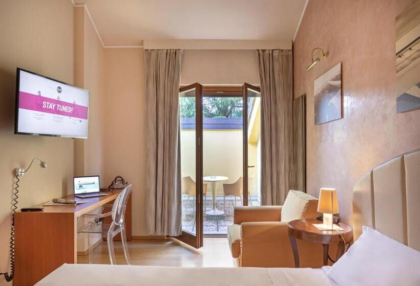 جناح جونيور, B&b Hotel Malpensa Lago Maggiore