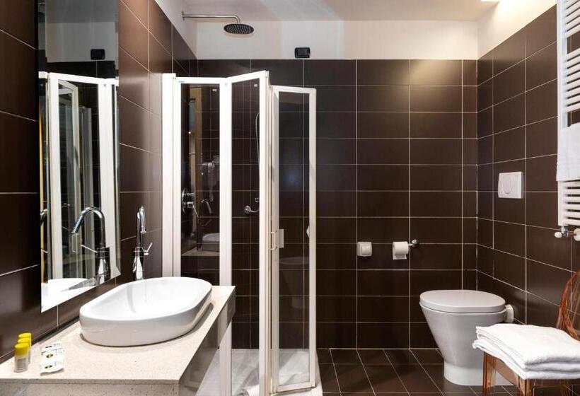 Четырехместный Номер Стандарт, B&b Hotel Malpensa Lago Maggiore
