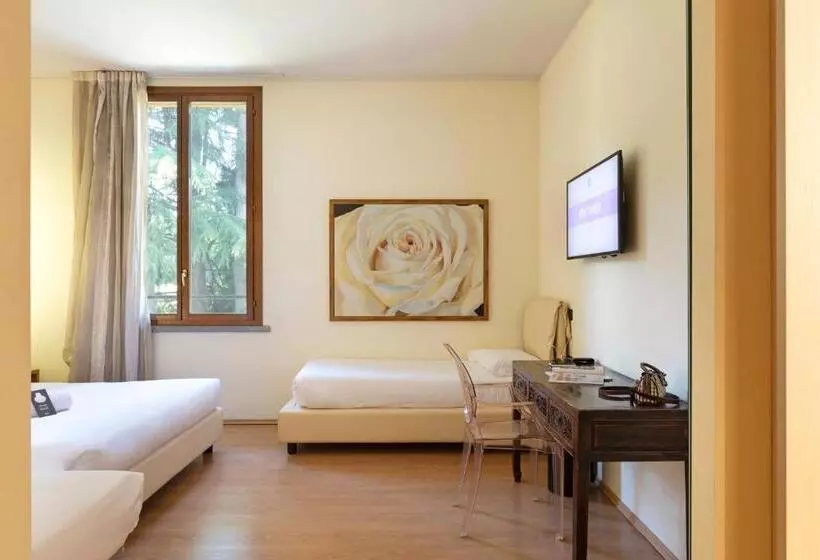 スタンダード４人部屋, B&b Hotel Malpensa Lago Maggiore