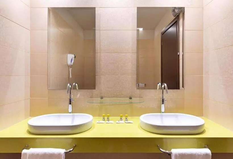 ファミリールーム, B&b Hotel Malpensa Lago Maggiore