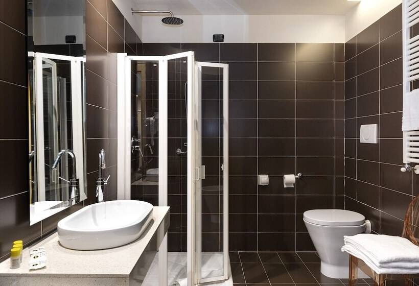 Четырехместный Номер Стандарт, B&b Hotel Malpensa Lago Maggiore