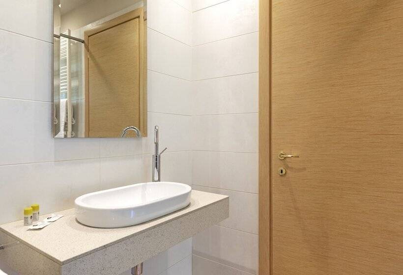 Номер Deluxe, B&b Hotel Malpensa Lago Maggiore