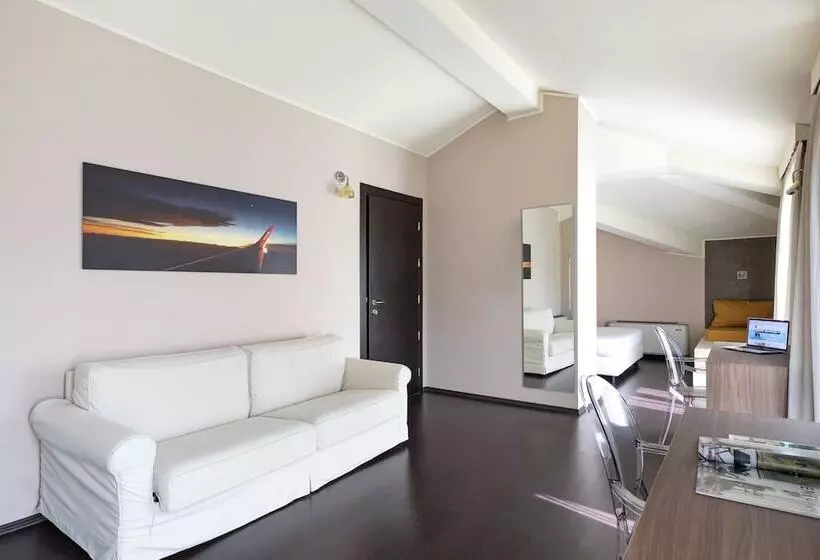 スイート, B&b Hotel Malpensa Lago Maggiore