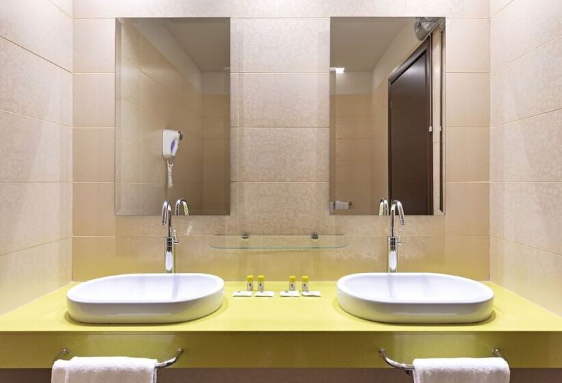 패밀리 룸, B&b Hotel Malpensa Lago Maggiore