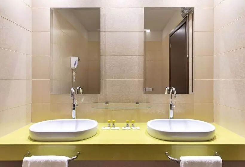 ファミリールーム, B&b Hotel Malpensa Lago Maggiore