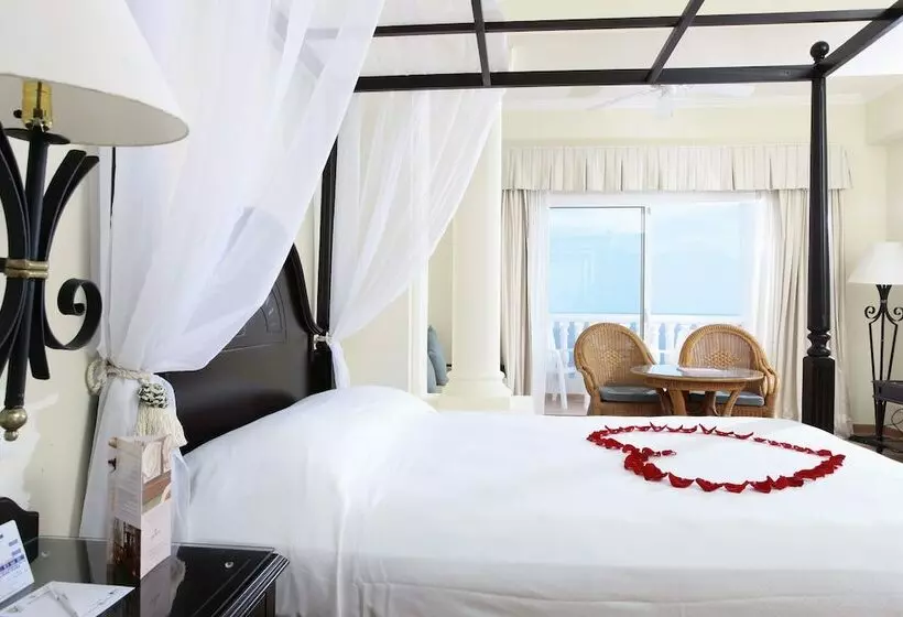 سوئیت جونیور سوپریور با چشم‌انداز دریا, Bahia Principe Explore Jamaica - All Inclusive