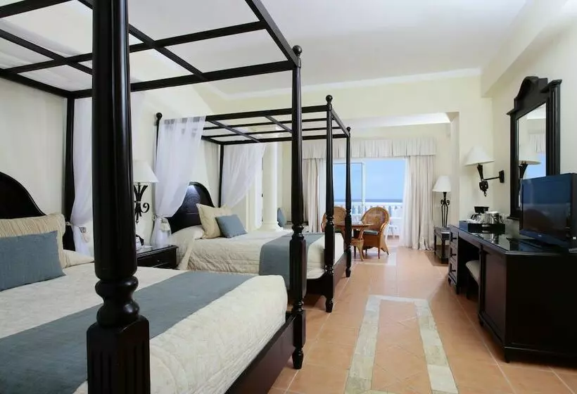سوئیت جونیور سوپریور با چشم‌انداز دریا, Bahia Principe Explore Jamaica - All Inclusive