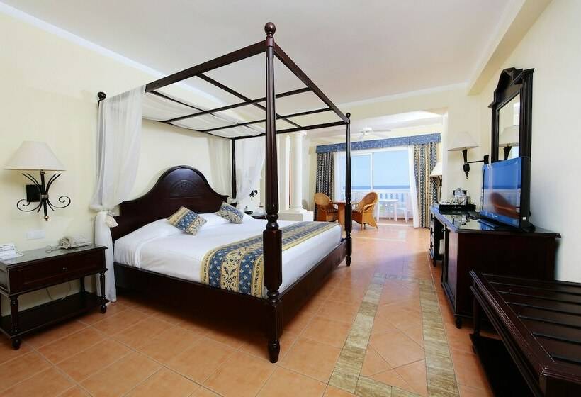 سوئیت جونیور سوپریور با چشم‌انداز دریا, Bahia Principe Grand Jamaica - All Inclusive