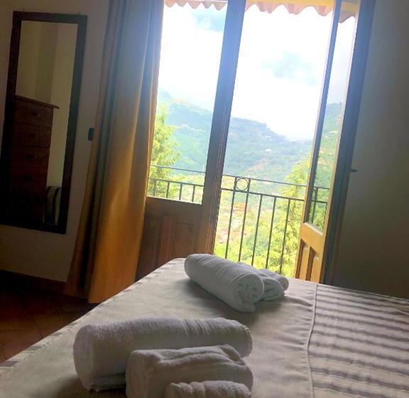 חדר משפחתי, Borgo San Francesco