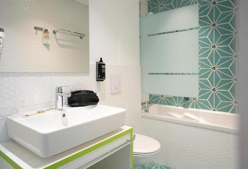 Quarto Premium, Ibis Styles Fougeres