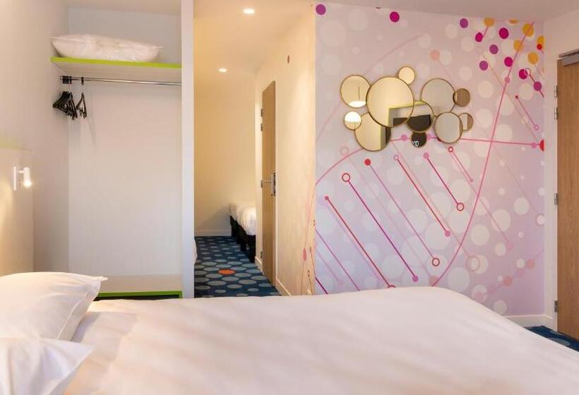 סוויטה משפחתית, Ibis Styles Fougeres