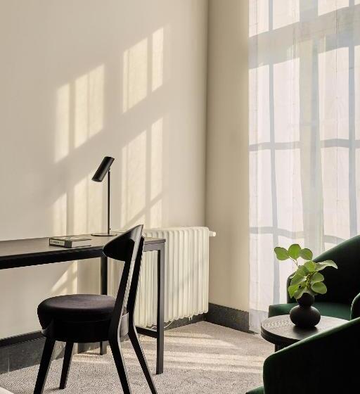 주니어 스위트 킹사이즈 침대, Liberte 33, Bw Premier Collection