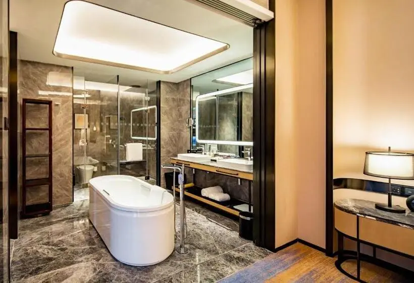 キングサイズベッドのデラックススイート, Pullman Suzhou Taicang