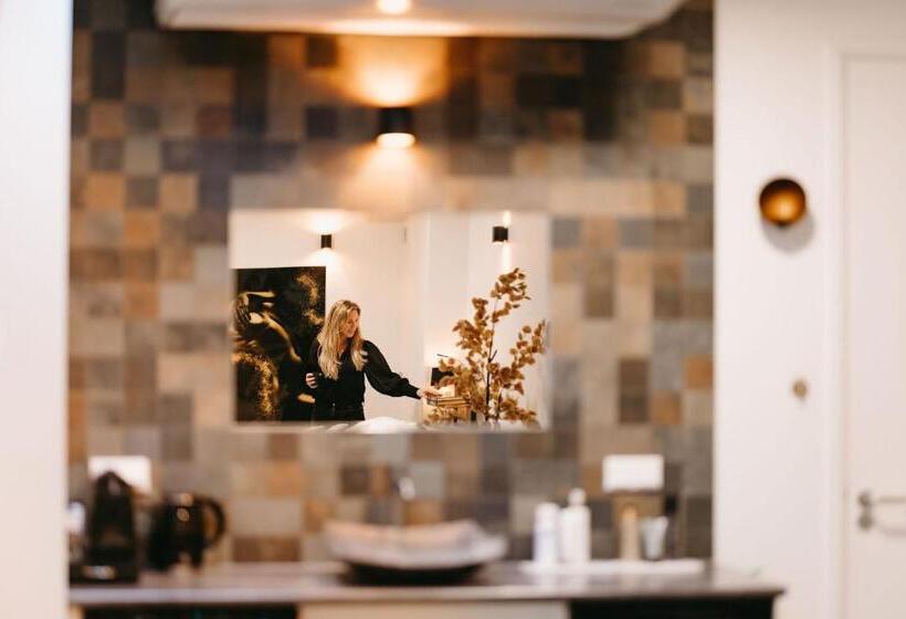 Люкс с гидромассажем, Maas En Waal Wellness & Suites