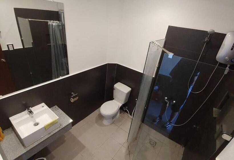 سوئیت با بالکن, Bohol Jewel Resort