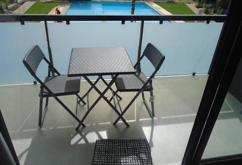 سوئیت با بالکن, Bohol Jewel Resort