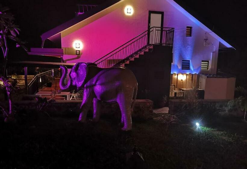 استودیوی لوکس, Hostal 170 Room 16 Service Appartement