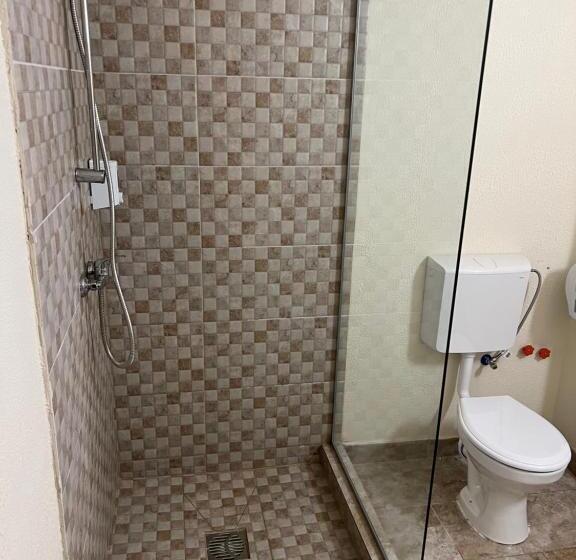 اتاق استاندارد چهار تخته, Hellen Residence