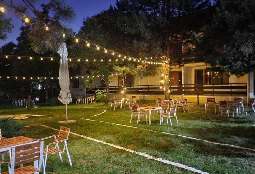 آپارتمان 1 خوابه با چشمانداز باغ, Hellen Residence