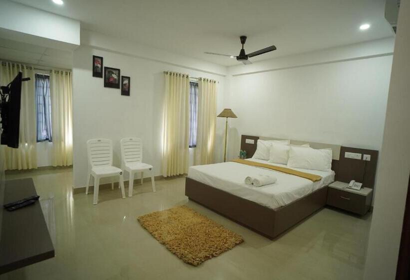 スタンダードルーム, Sns