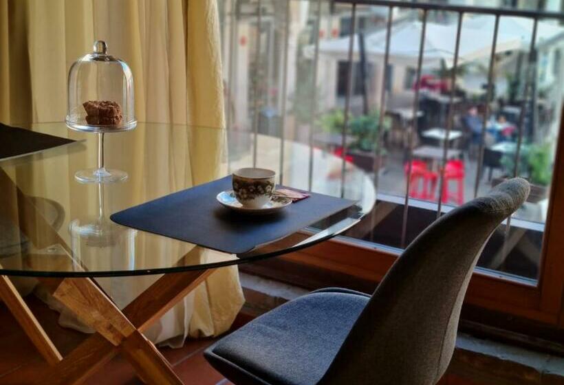 اتاق سوپریور با تخت بزرگ, Suite Del Mercante