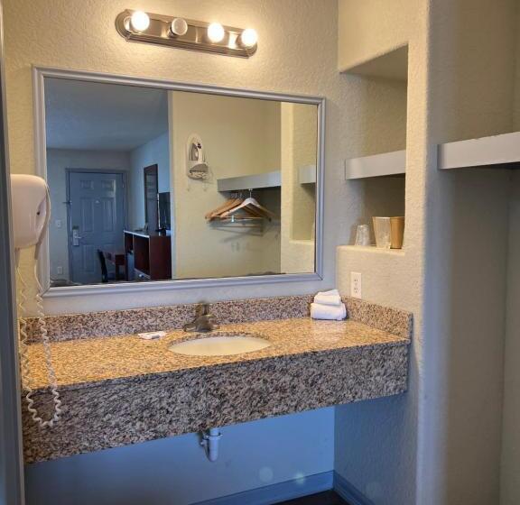 Номер Deluxe, Bien Venido