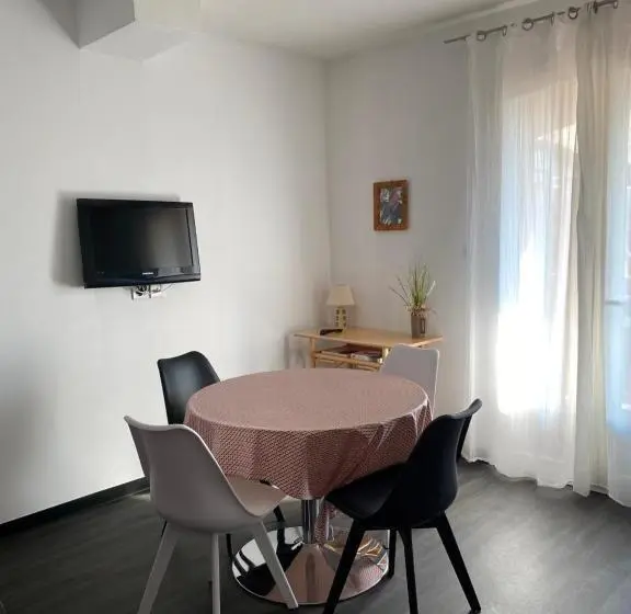 プールの見える１ベッドルームアパートメント, Le Mas De L Orangerie 3 Etoiles