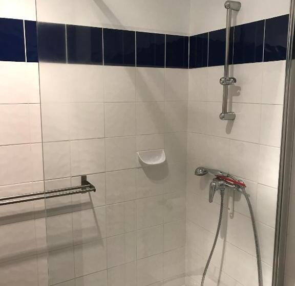 إستوديو قياسى سرير كينج, Le Mas De L Orangerie 3 Etoiles