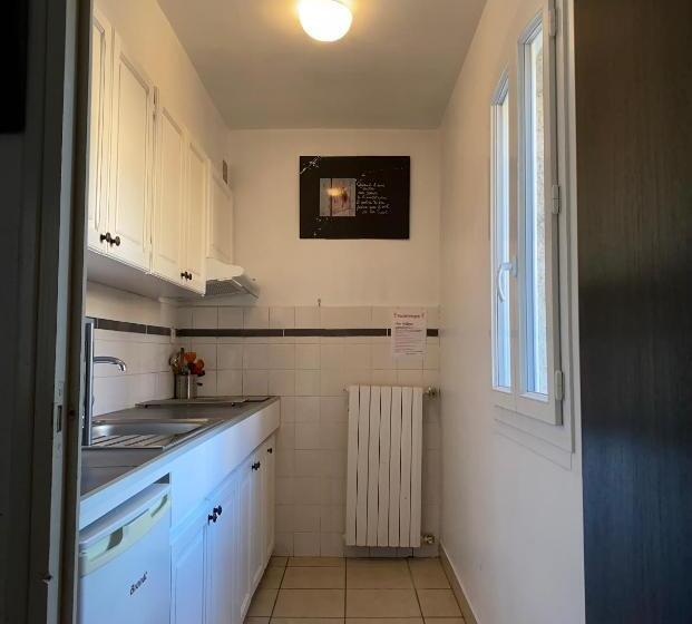 إستوديو قياسى سرير كينج, Le Mas De L Orangerie 3 Etoiles