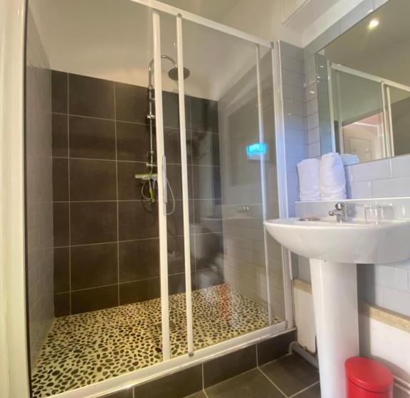 غرفة قياسية مزوَّدة بتراس, Le Mas De L Orangerie 3 Etoiles