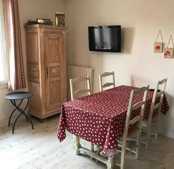 スタンダード４人部屋, Le Mas De L Orangerie 3 Etoiles