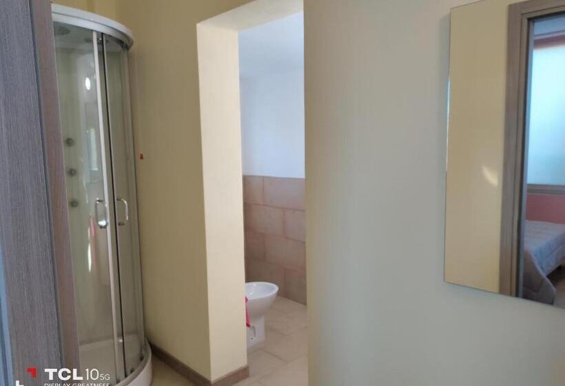 غرفة قياسية ثلاثية, Villa Ara Rossa