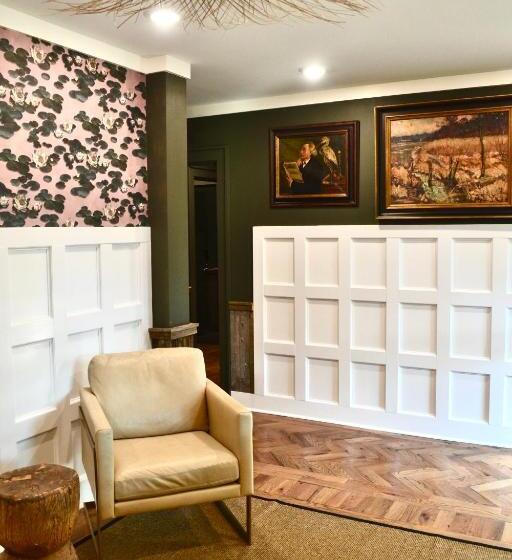 带大床的豪华间, Marsh