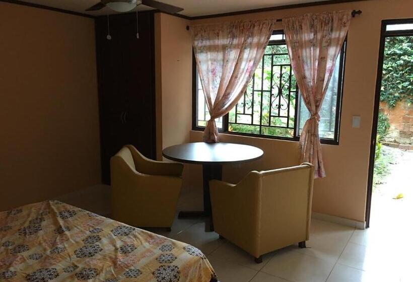 スタンダードルーム, La Rosa Buga