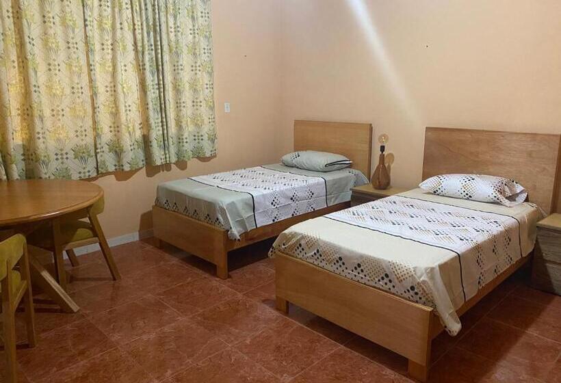 スタンダードトリプルルーム, La Rosa Buga