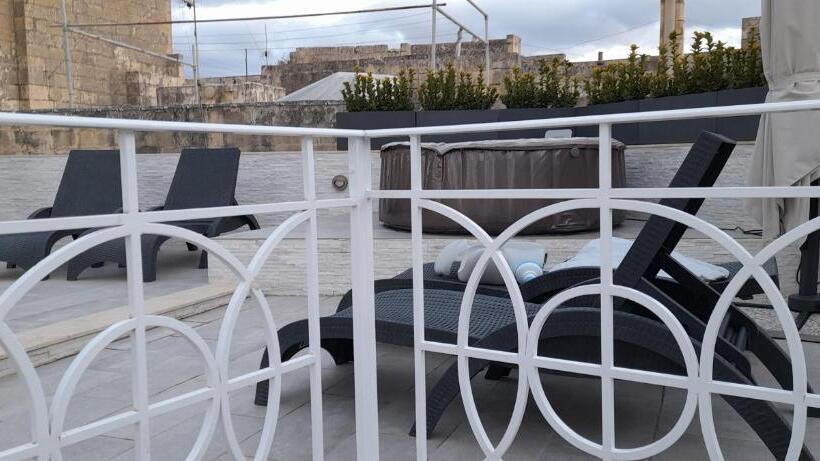 اتاق سوپریور با تخت بزرگ, Casal Annunzia Boutique B&b Accomodation