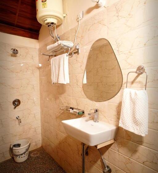 اتاق استاندارد سه تخته با چشم‌انداز باغ, Creek Forest  Riverside Boutique Resort