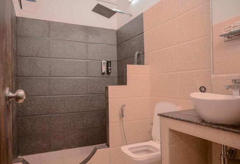 חדר דלוקס, Amadi Beach Front Resort