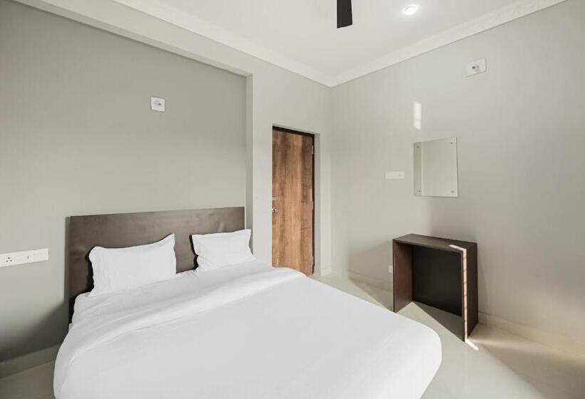 Triple Classic Room, Capital O La Grace Premium