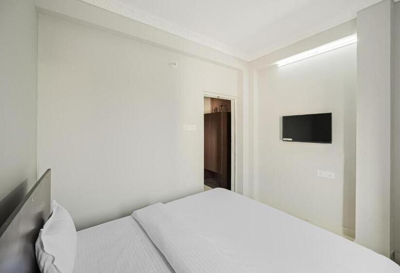 Deluxe Triple Room, Capital O La Grace Premium