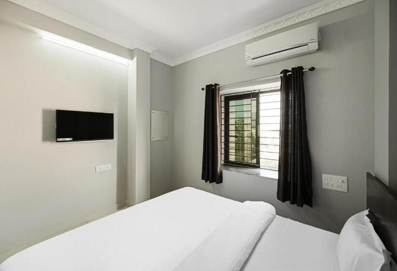 Deluxe Triple Room, Capital O La Grace Premium