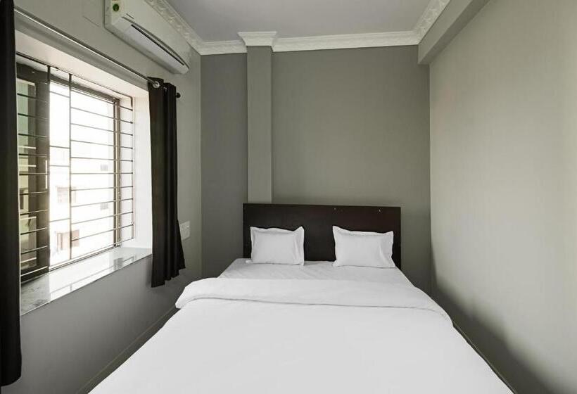 Deluxe Triple Room, Capital O La Grace Premium