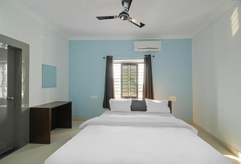 Comfort Triple Room, Capital O La Grace Premium