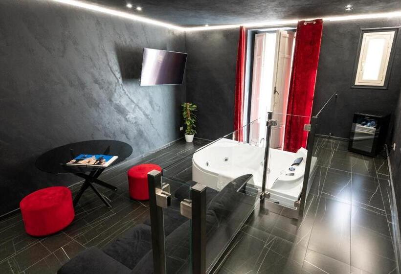 سوئیت با تخت بزرگ, Marmur Suite