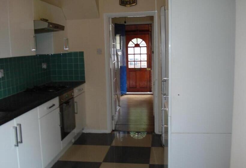 带共用浴室的标准房间, London Comfy Doubles