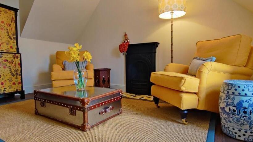 デラックススイート, The Albannach