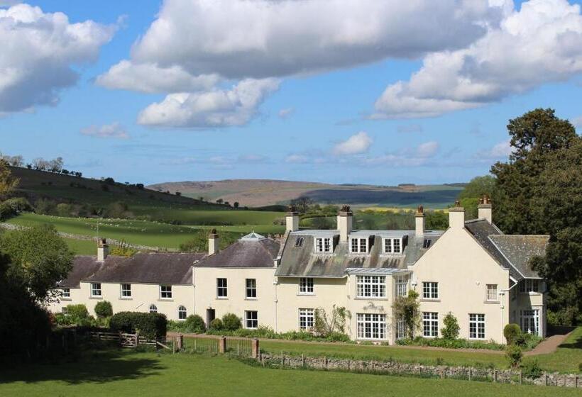 غرفة ديلوكس, Yearle House