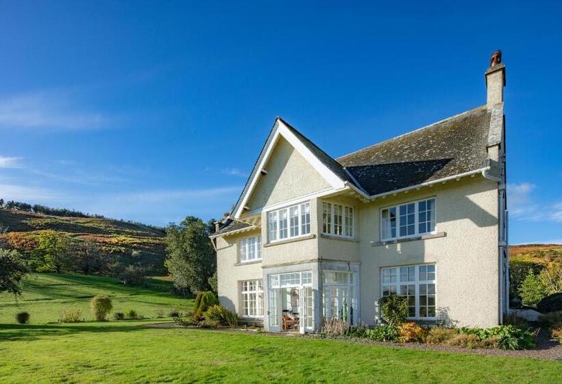 غرفة ديلوكس, Yearle House